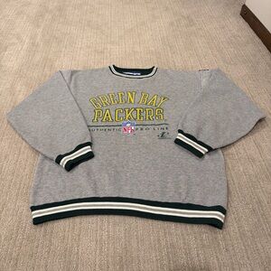 Vintage NFL Authentic Pro Line Logo
Athletic Green Bay Packers
Sweatshirt